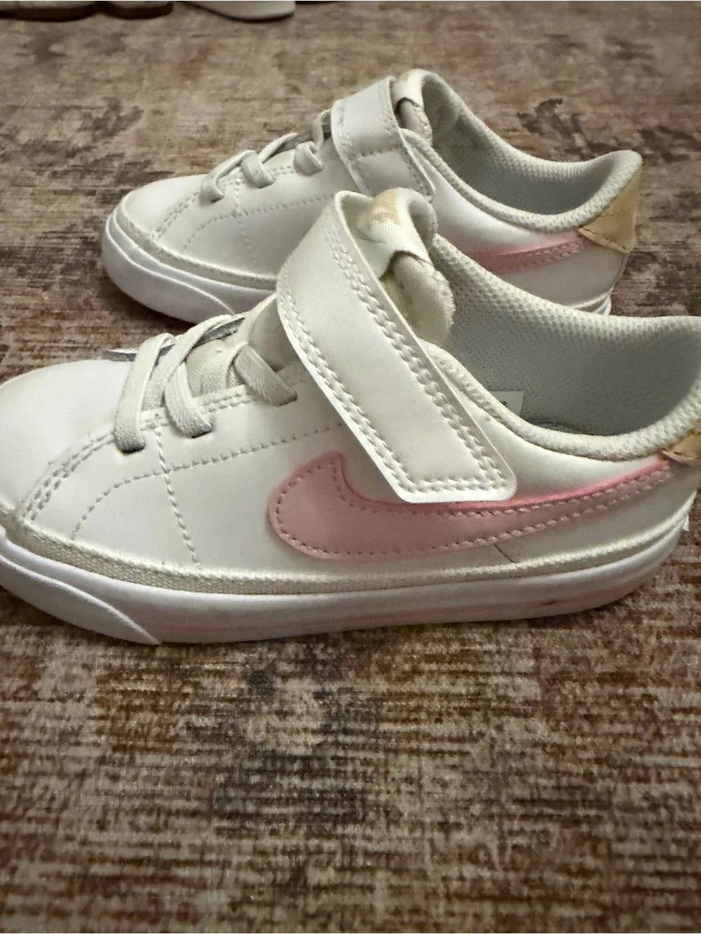 New Nike Kids' White & Pink Everyday Sneaker